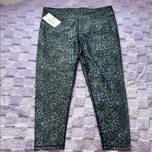 ZYIA Active Stone Leopard Leggings
